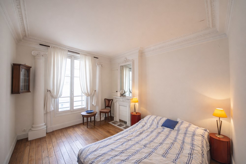 APPARTEMENT HAUSSMANNIEN T3 DE 87M² - PIECE DE VIE DOUBLE - ASCENSEUR - ECOLE MILITAIRE CAMBRONNE SEGUR - RARE - POSSIBILITE PROFESSION LIBERALE photo 4